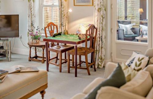 West Compton Apartment | 2 Bed in West Bay 59666