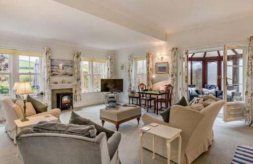 West Compton Apartment | 2 Bed in West Bay 59666