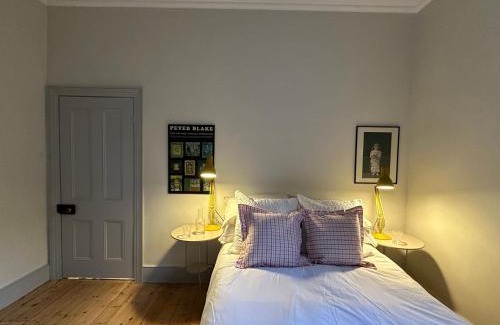 Queen's Park Apartment | 2 bed luxe garden apartment