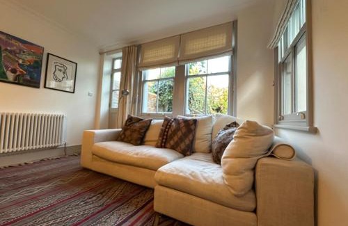 Queen's Park Apartment | 2 bed luxe garden apartment
