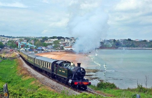 Paignton Resort | 2 bed pet friendly caravan at Hoburne Devon Bay with decking