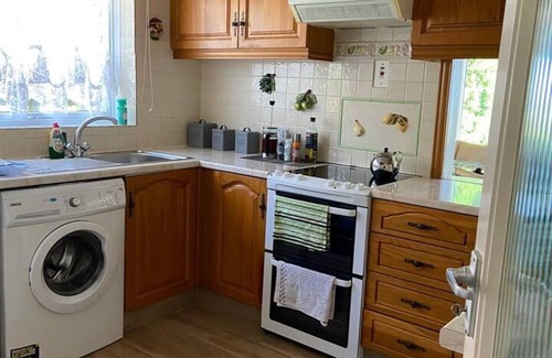 Woodingdean House | 2 Bed Retreat With Amazing Sea Views in Brighton