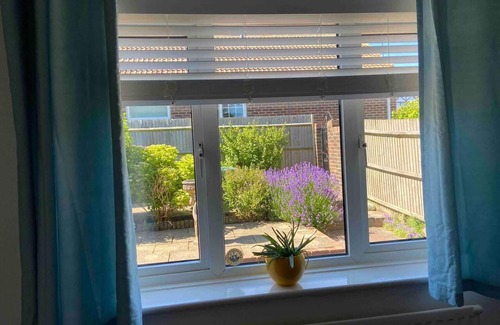 Woodingdean House | 2 Bed Retreat With Amazing Sea Views in Brighton