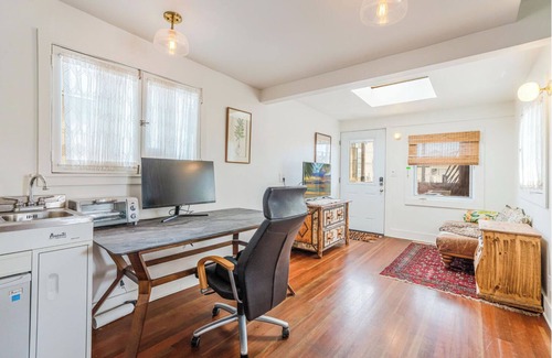 Venice Apartment | 2 bed rooftop Venice beach pad