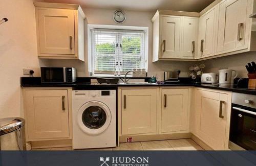 Shrewsbury Apartment | 2 Bed Shrewsbury Apartment in Great Location