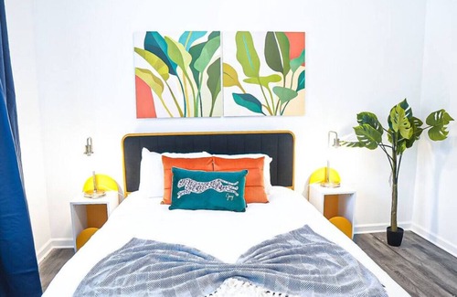 Orange Park Apartment | 2 Bed Sleeps 6 +Pool2+Gym+Pet+EV