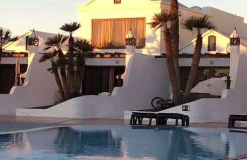Costa Teguise Villa | 2 Bed Spacious Villa on 4* Beach Front Resort