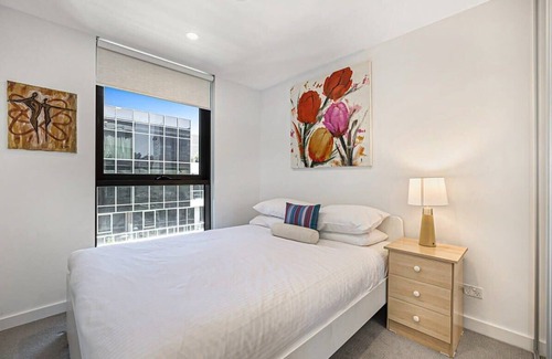 Southbank Apartment | 2-Bed Unit With Balcony Near Southbank Restaurants