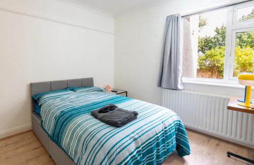 Hanger Hill Apartment | 2 Bed, Wembley, Ealing, London