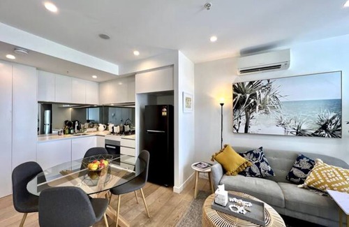 Spring Hill Apartment | 2-Bed with Pool, Gym, Parking and Balcony