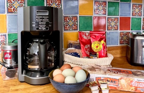 Las Cruces House | 2 bed with W/D, pets ok, 5 min to Farmers Market