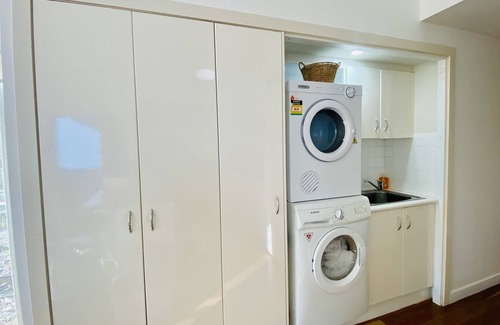 Gold Coast Cabin | 2 BEDROOM LODGE – COURAN COVE - THE PERFECT ISLAND ESCAPE AWAITS YOU