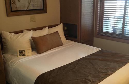 Egg Harbor Resort | 2 Bedroom, 1 Bath Home Away From Home - Overlooks the lake