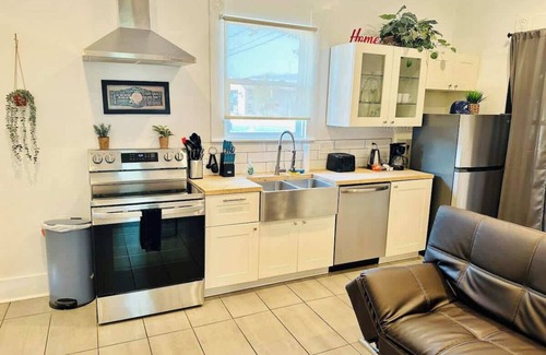 Downtown Reno House | 2-Bedroom/1-Bath/Sleeps 7/3 TVs
