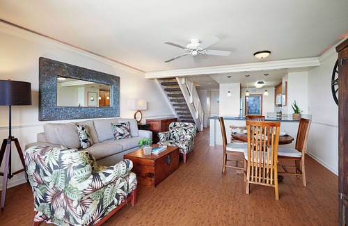 South Shore Condo | 2 bedroom/2.5 bath Absolutely Beautiful Expansive Views of the Ocean!