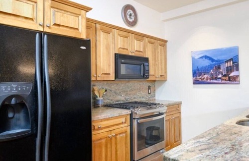 Rossland Condo | 2 Bedroom, 2.5 Bathroom Condo right at the base of Red Mountain
