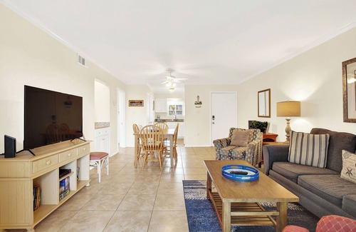 Tybee Island Condo | 2 bedroom 2 bath beach front condo