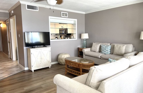 Gulf Shores Condo | 2 bedroom 2 bath condo gulf-front
