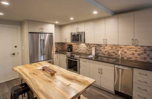 Vail Condo | 2-Bedroom 2 Bath condo in Vail Village, Villa Cortina