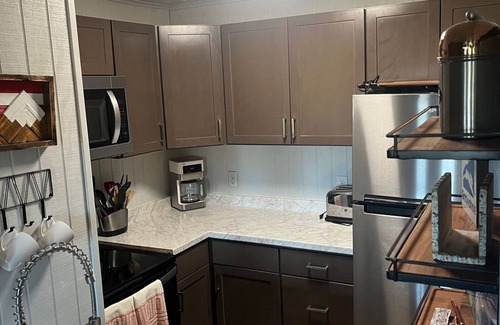 Snowshoe Condo | 2 bedroom/2 bath Cozy Retreat on Snowshoe Mountain! Only Unit with Private Deck!
