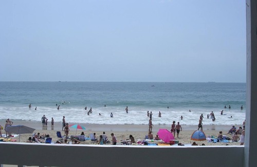 Misquamicut House | 2 Bedroom 2 Bath duplex on Misquamicut Beach