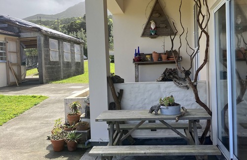 Capelo House | 2 bedroom 2 bathroom private house with air conditioning Casa Comprida 299/AL