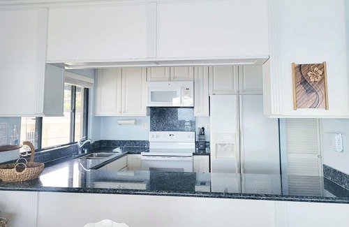 Historic Kailua Village Condo | 2 Bedroom 2 Bath Upgraded Oceanfront Penthouse