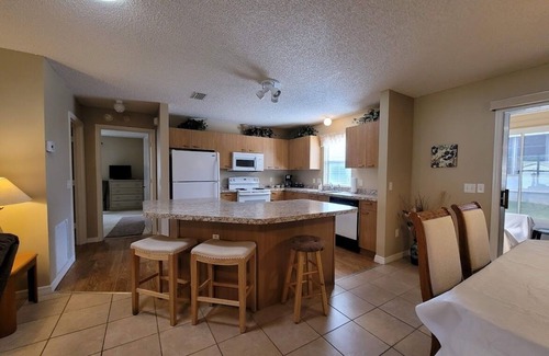 Lady Lake House | 2 Bedroom, 2 Bath with King Size Bed and Golf Cart