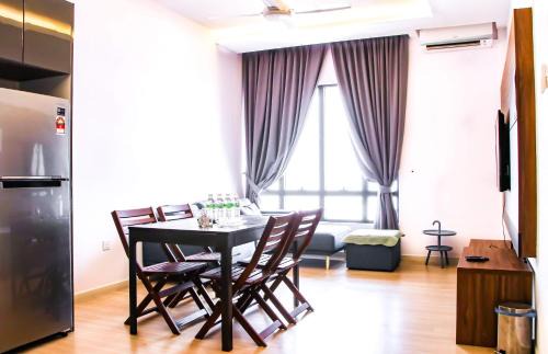 Subang Jaya Apartment | 2 Bedroom 2 BATHROOM NEAR SUMWAY PYRAMID