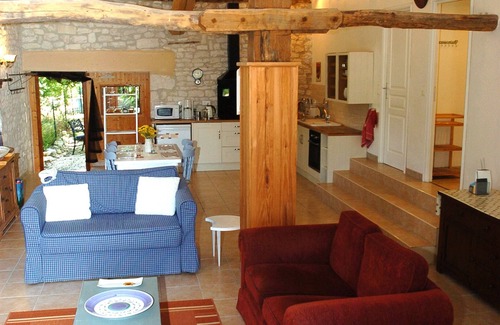 Montaigu-de-Quercy House | 2 bedroom 2 bathroom traditional Quercy stone barn