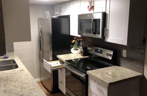 Scottsdale Estates Ten Apartment | 2 Bedroom 696949 by Houzlet