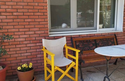 Stavroupoli Apartment | 2-bedroom a living room apartment with yard and parking stasion at Thessaloniki
