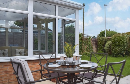 Lytham St. Anne's Cottage | 2 bedroom accommodation in Ansdell, near Lytham St Annes