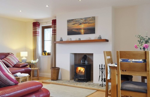 Lochmaddy Cottage | 2 bedroom accommodation in Minish near Lochmaddy, Isle of North Uist