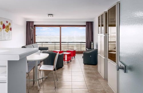 Oostduinkerke-Bad Apartment | 2 bedroom accommodation in Oostduinkerke