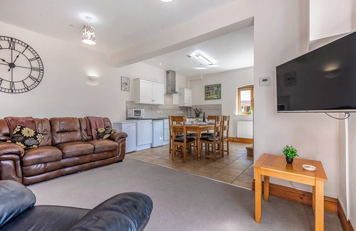 Woolland Cottage | 2 bedroom accommodation in Blandford Forum