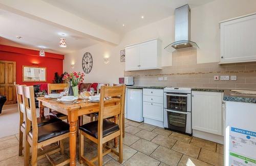 Woolland Cottage | 2 bedroom accommodation in Blandford Forum