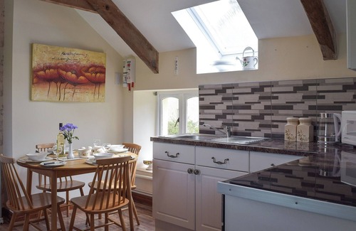 Pont-ar-gothi Cottage | 2 bedroom accommodation in White Mill, near Carmarthen
