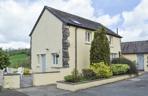 Pont-ar-gothi Cottage | 2 bedroom accommodation in White Mill, near Carmarthen