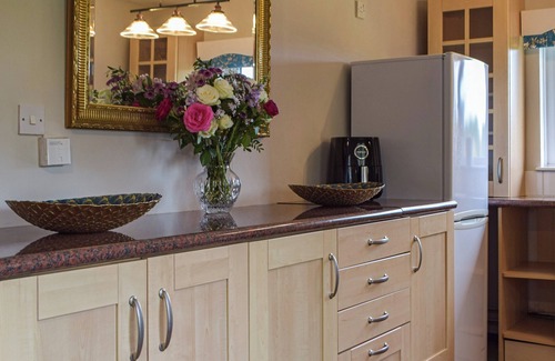 Llanybydder Cottage | 2 bedroom accommodation in Pencarreg, near Llanybydder