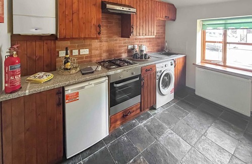 Evershot Cottage | 2 bedroom accommodation in Evershot, near Dorchester