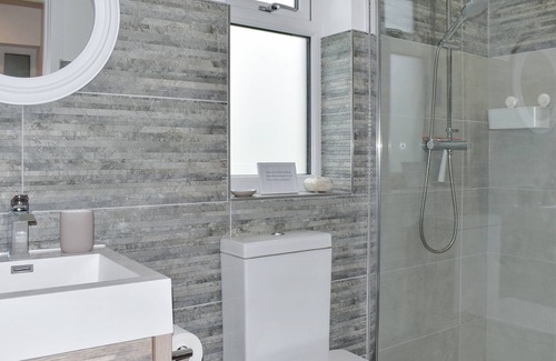 East Brent Cottage | 2 bedroom accommodation in East Brent