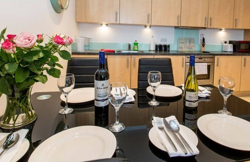 Portsmouth Cottage | 2 bedroom accommodation in Gunwharf Quays, near Portsmouth