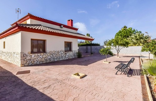 La Carlota House | 2 bedroom accommodation in La Carlota