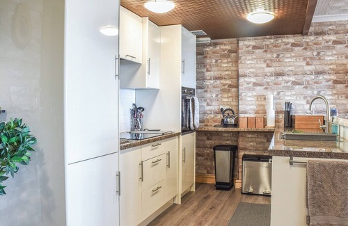 Ammanford Cottage | 2 bedroom accommodation in Bettws, near Swansea