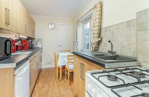 Pembrey Cottage | 2 bedroom accommodation in Pembrey, near Burry Port