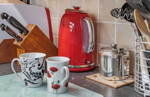 Pembrey Cottage | 2 bedroom accommodation in Pembrey, near Burry Port