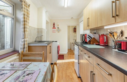 Pembrey Cottage | 2 bedroom accommodation in Pembrey, near Burry Port