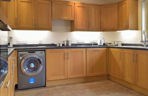 Dwrbach Cottage | 2 bedroom accommodation in Dwrbach, near Fishguard