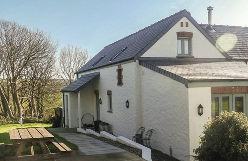 Dwrbach Cottage | 2 bedroom accommodation in Dwrbach, near Fishguard